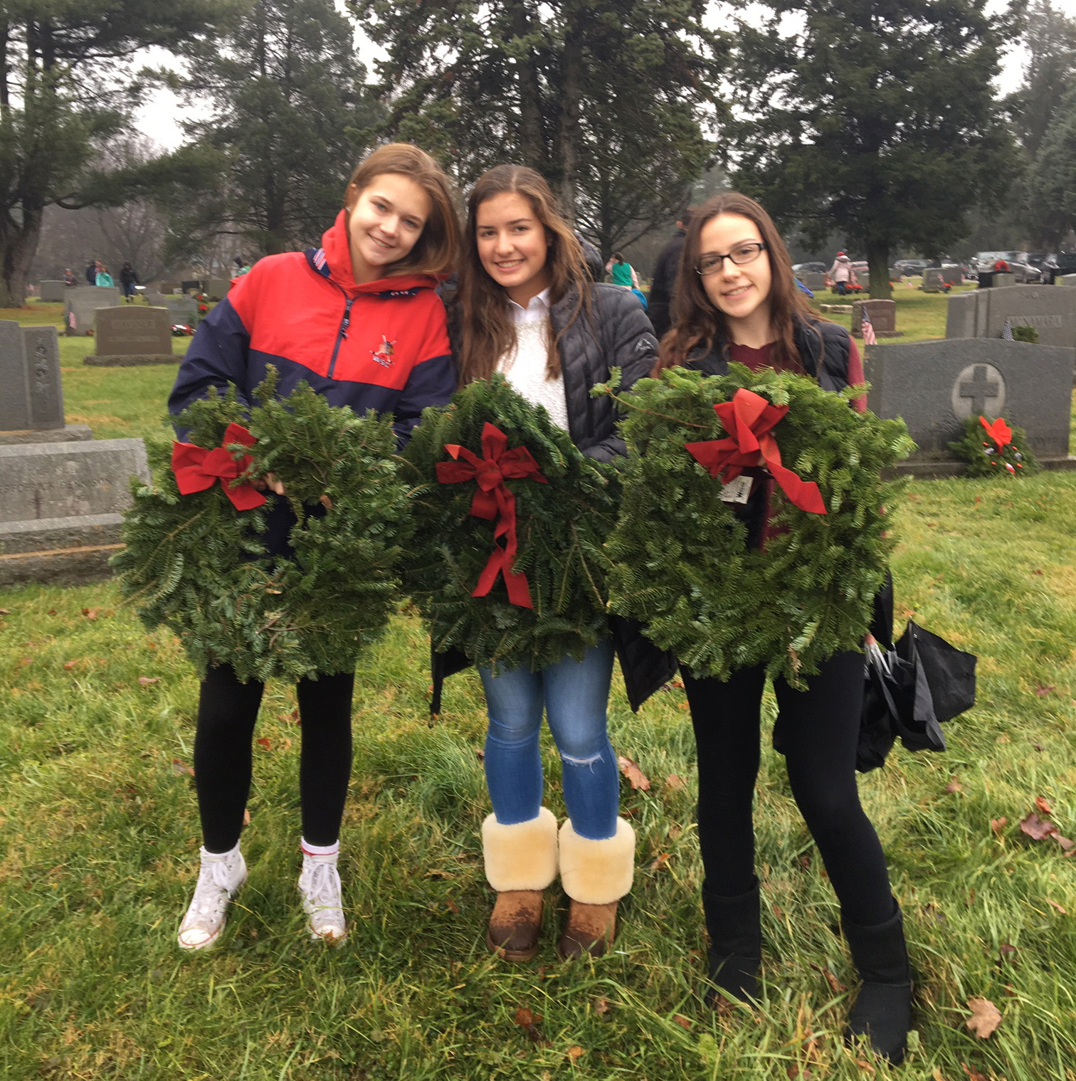 Plymouth Whitemarsh High School DECA Chapter takes part in Wreaths